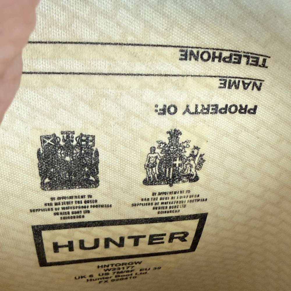 Hunter Classic Tall Green Rubber Boots - Picture 2 of 11